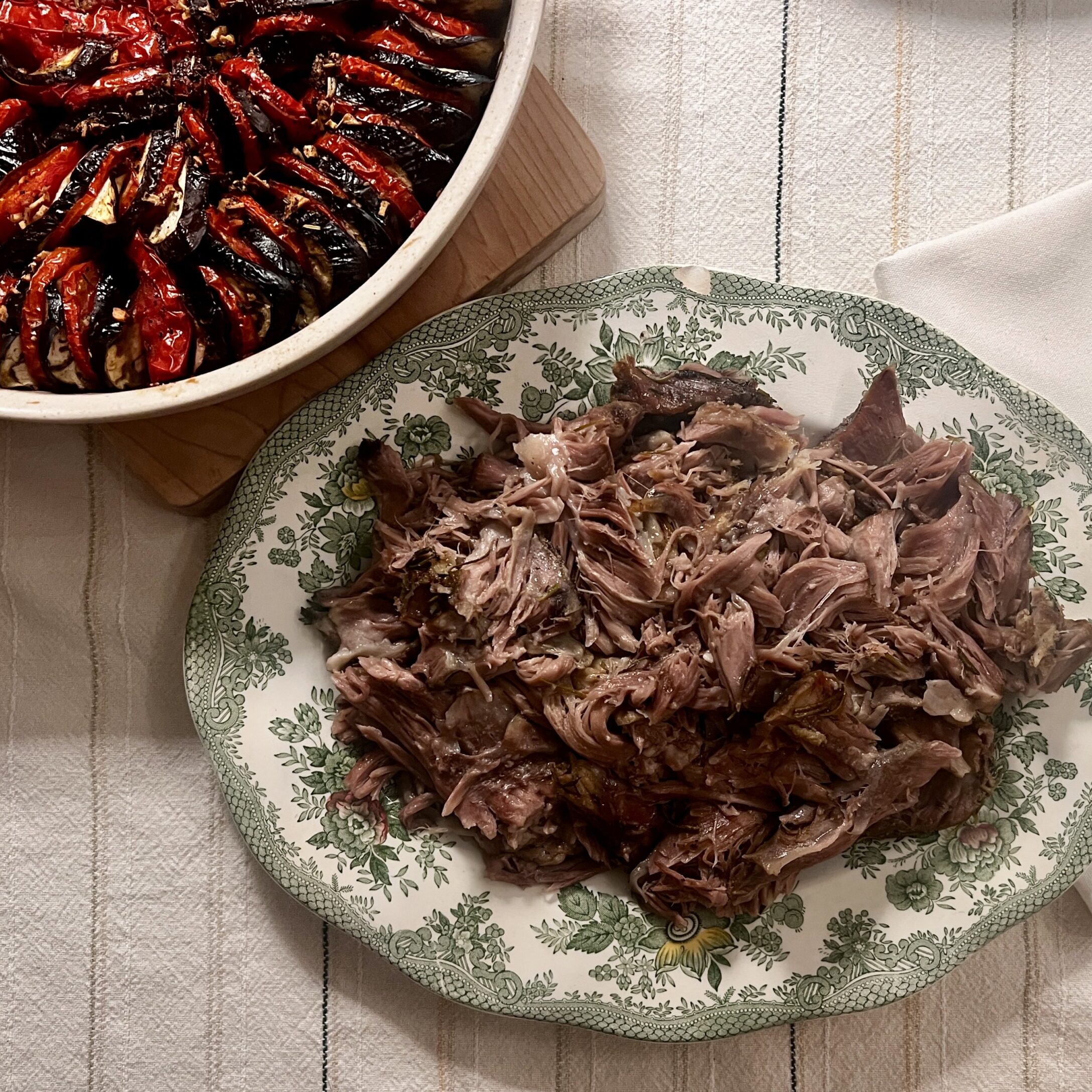 Îles de la Madeleine accommodation – Braised lamb shoulder with garlic and herbs recipe